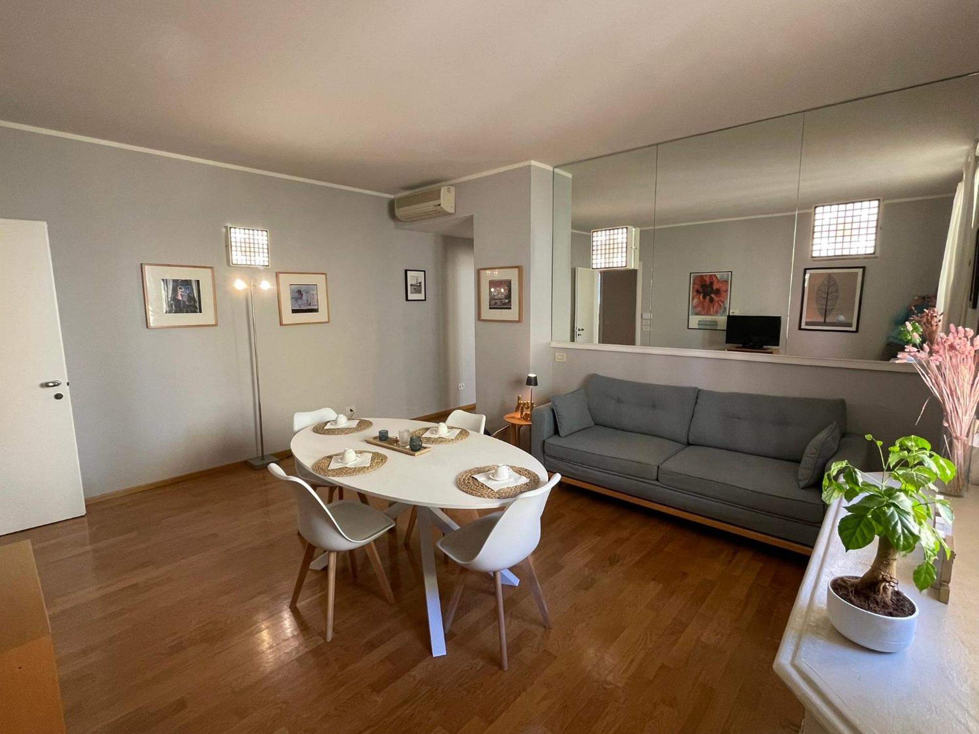 Santo Stefano Square Apartment Bologna Exterior photo