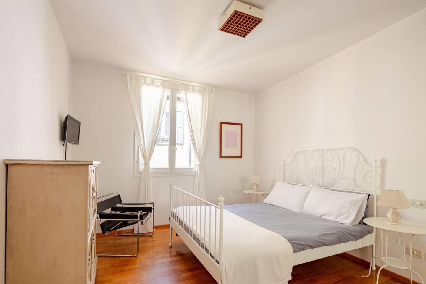 Santo Stefano Square Apartment Bologna Exterior photo