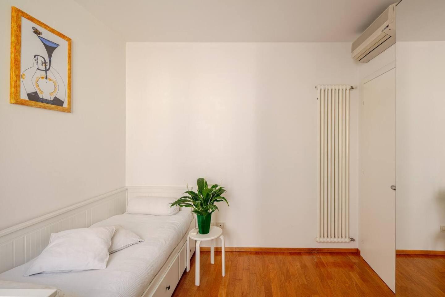 Santo Stefano Square Apartment Bologna Exterior photo